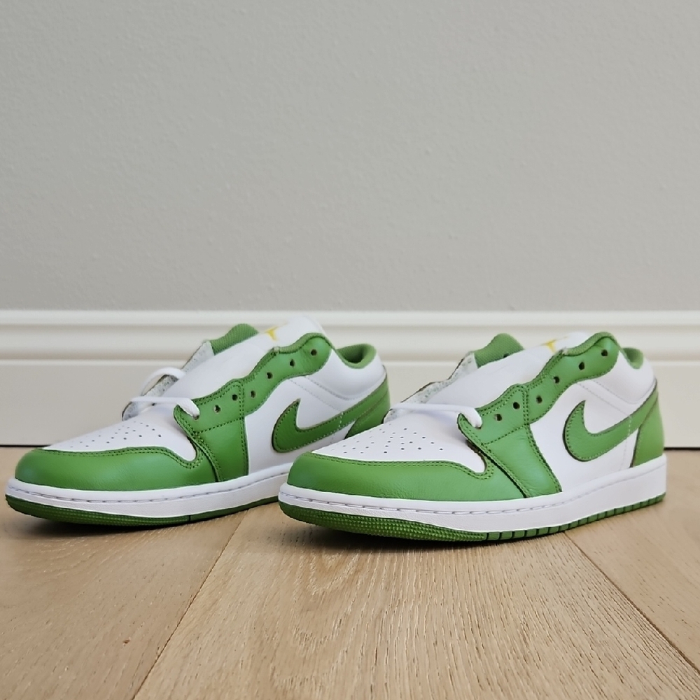 Air Jordan 1 Low Chlorophyll Sneakers